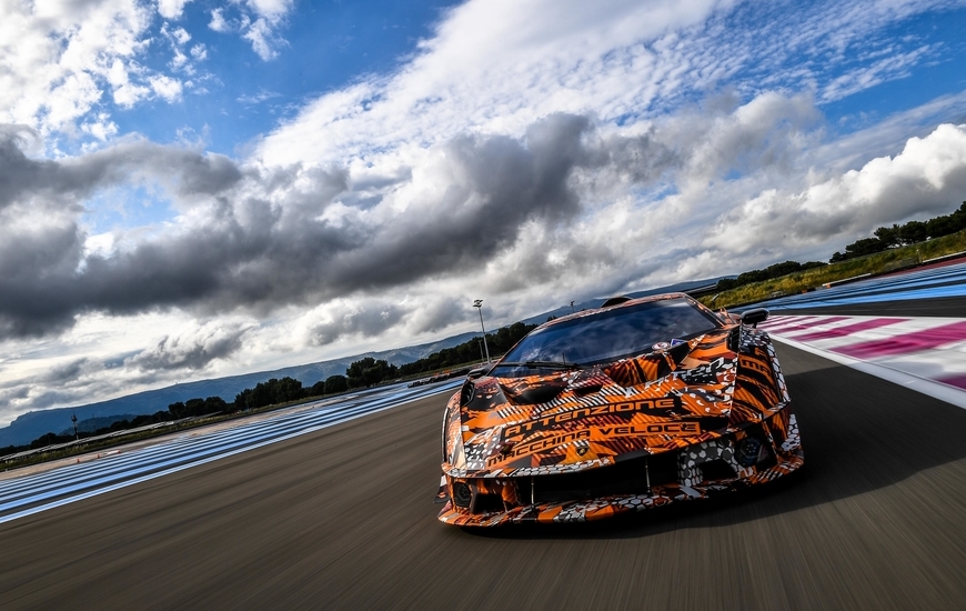 Lamborghini SCV12