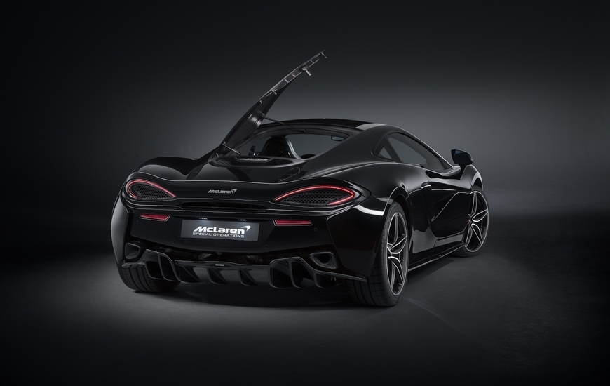 McLaren 570 GT Black Collection