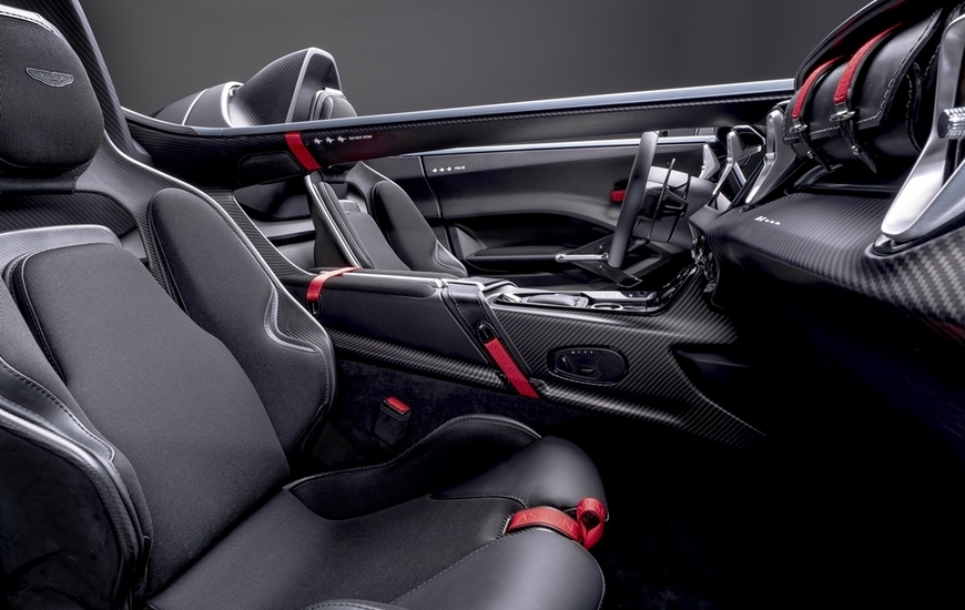 Aston Martin V12 Speedster (interiors)