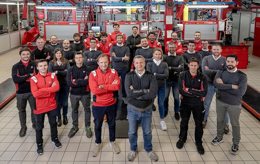 The MotoE team (Ph. Ducati)