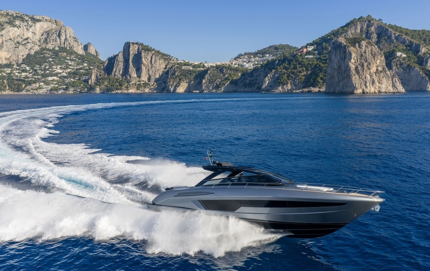 Riva 58' (ph. Ferretti) 