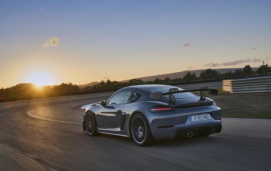 Porsche 718 Cayman GT4 RS